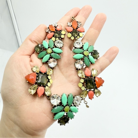 Stella and Dot Elodie Flowers Statement Necklace - Picture 7 of 8